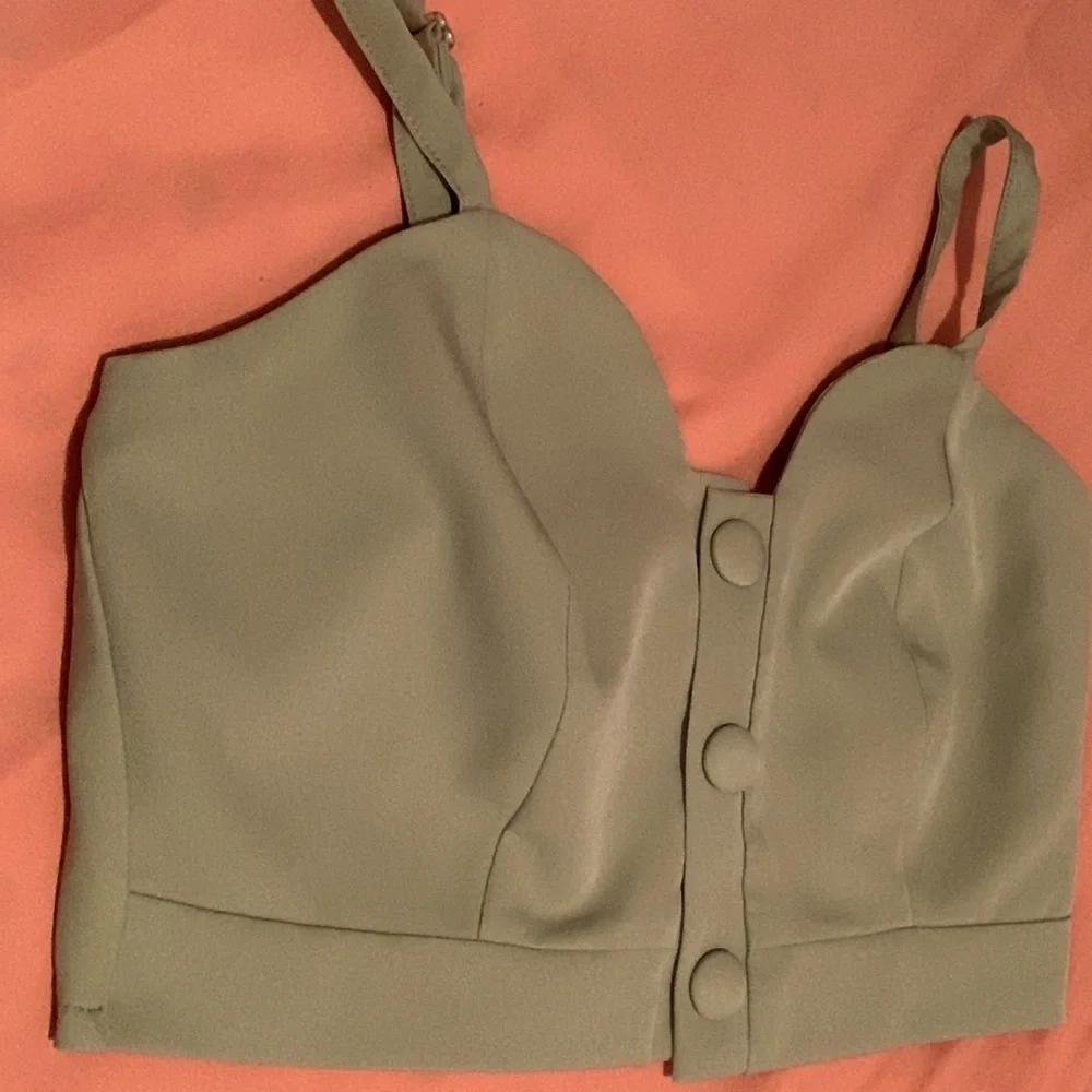 green spaghetti strap tank top - Picture 1 of 4